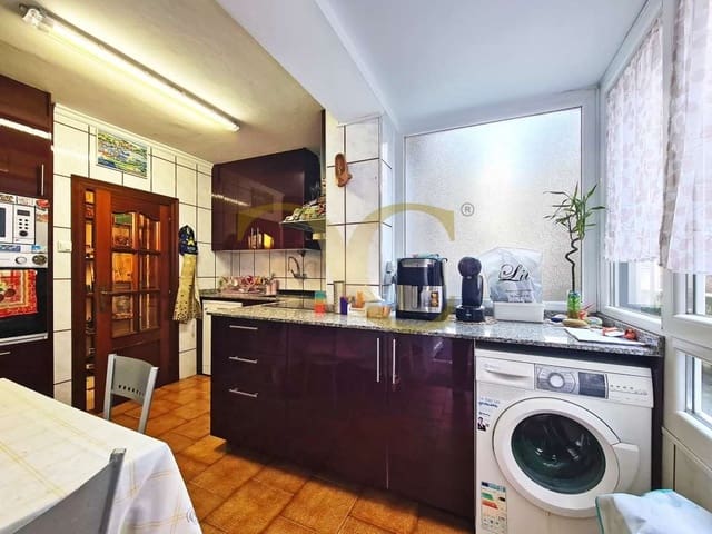 3 sovrum Lägenhet till salu i Centro Urbano, Gijón - 140 000 € (Ref: 9547151)