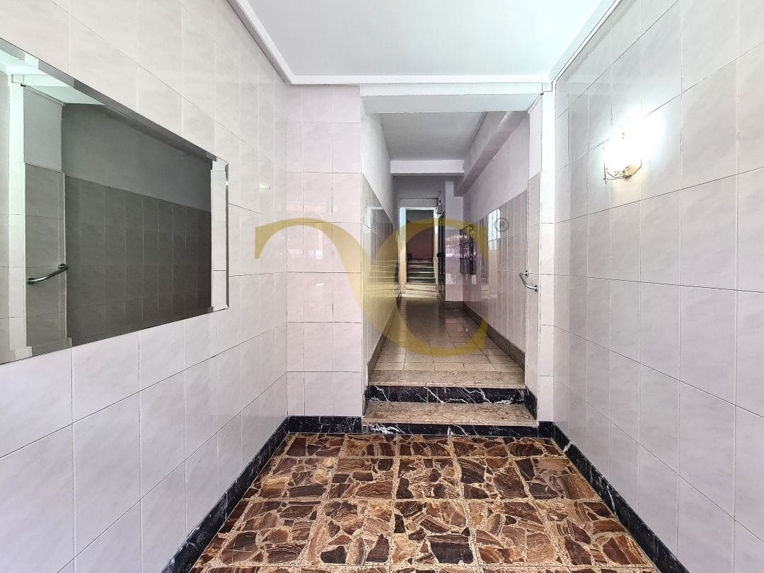 3 sovrum Lägenhet till salu i Gijon - 140 000 € (Ref: 9547151)