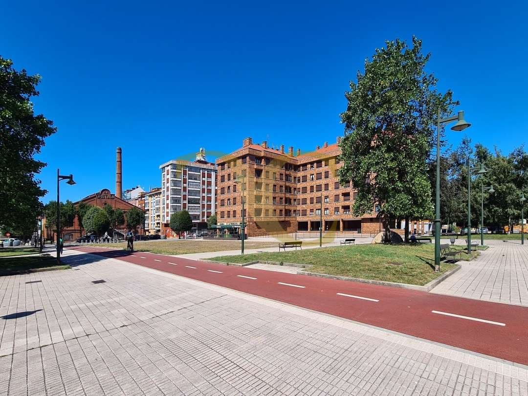 3 sovrum Lägenhet till salu i Gijon - 140 000 € (Ref: 9547151)