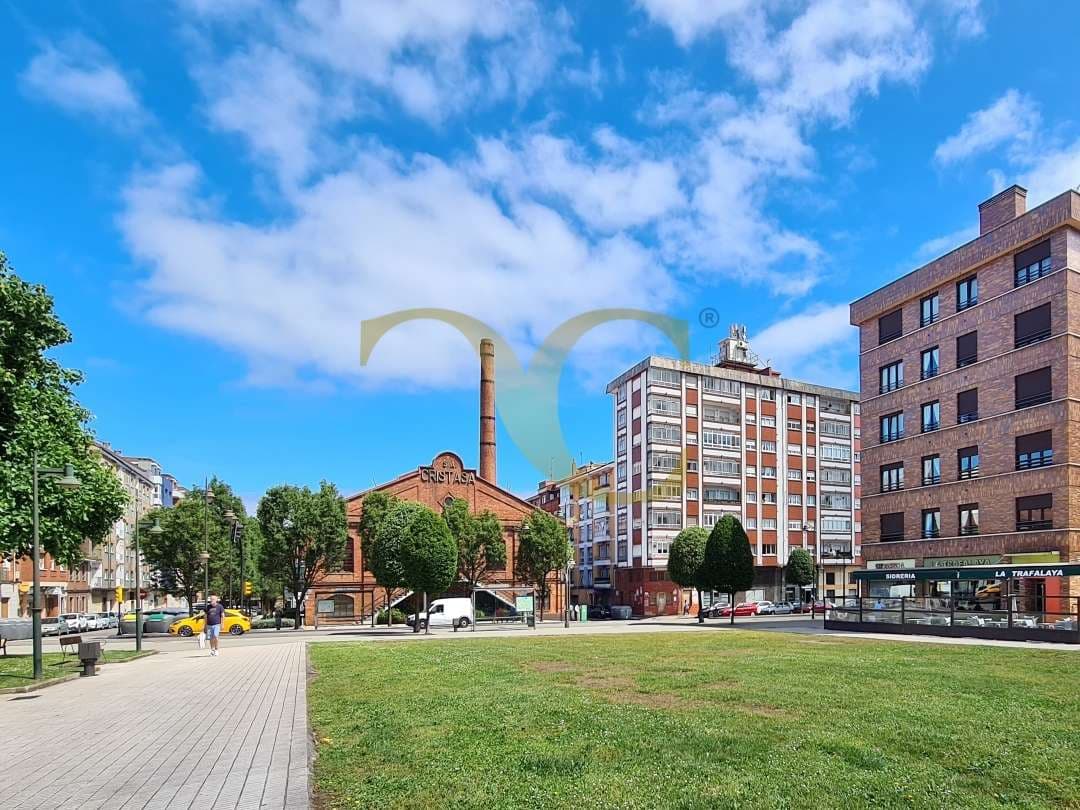 3 sovrum Lägenhet till salu i Gijon - 140 000 € (Ref: 9547151)
