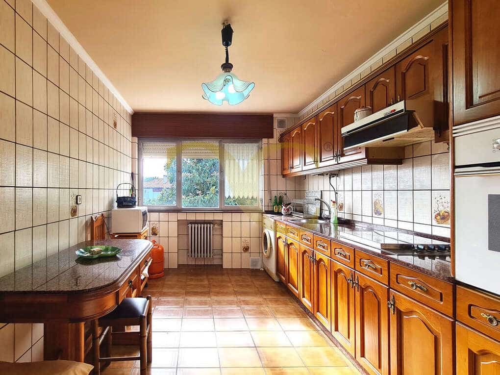 6 bedroom Flat for sale in Villaviciosa - € 650,000 (Ref: 9559334)