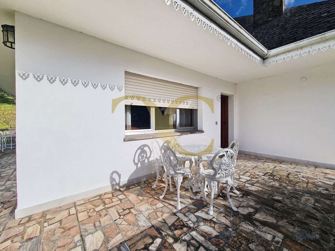 6 bedroom Flat for sale in Villaviciosa - € 650,000 (Ref: 9559334)