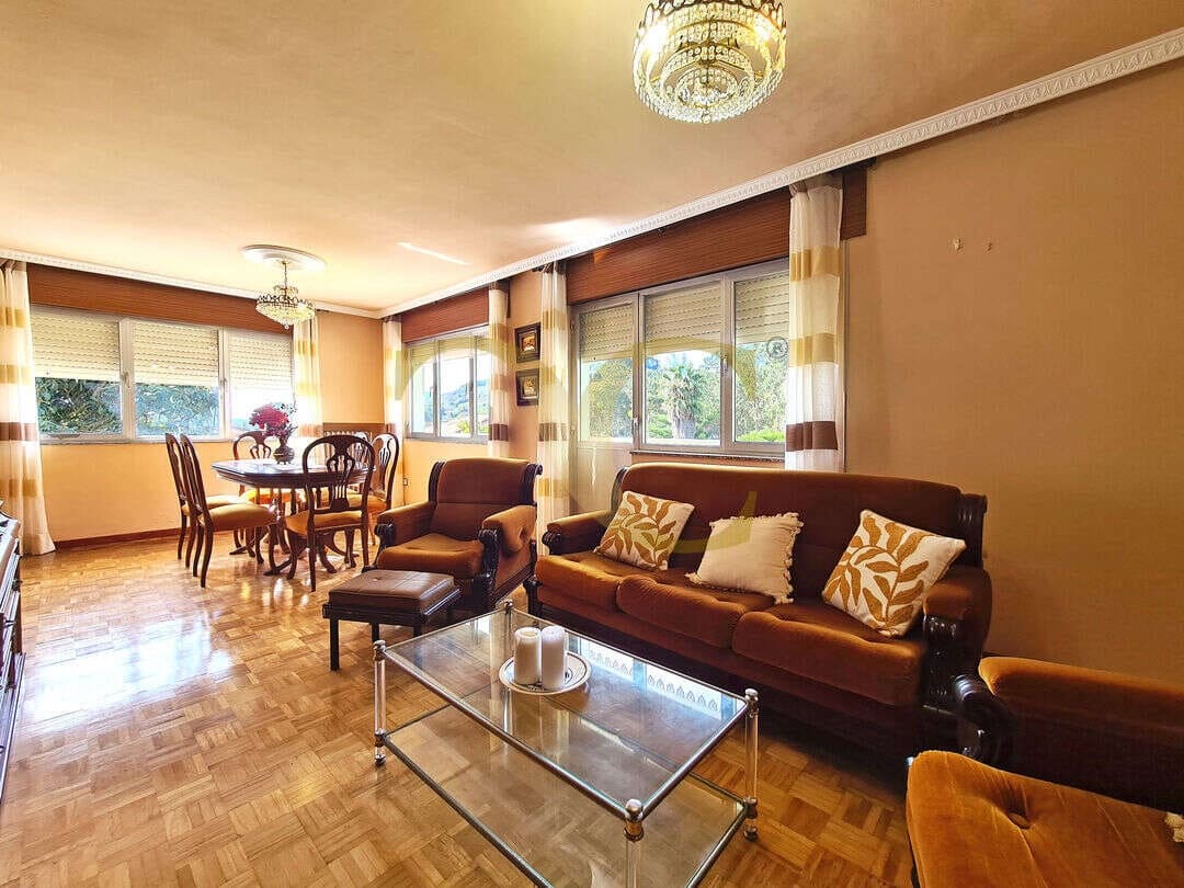 6 bedroom Flat for sale in Villaviciosa - € 650,000 (Ref: 9559334)