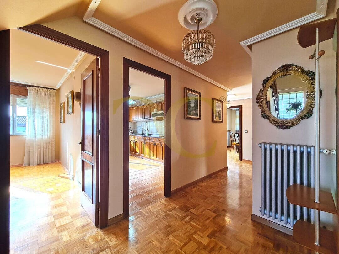 6 bedroom Flat for sale in Villaviciosa - € 650,000 (Ref: 9559334)