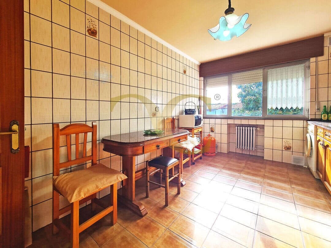 6 bedroom Flat for sale in Villaviciosa - € 650,000 (Ref: 9559334)