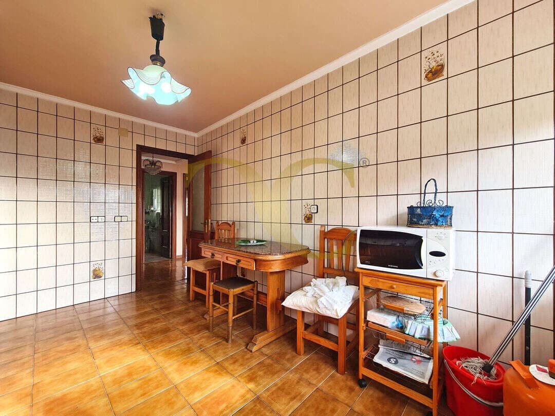 6 bedroom Flat for sale in Villaviciosa - € 650,000 (Ref: 9559334)