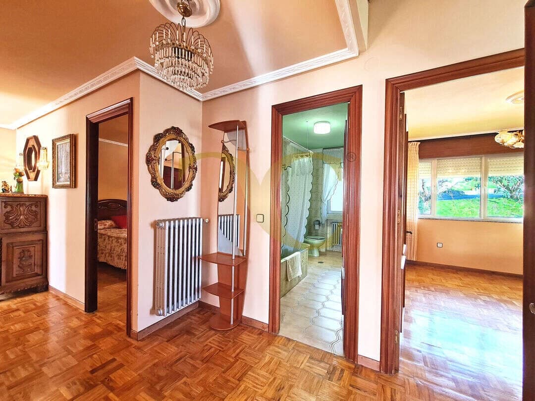 6 bedroom Flat for sale in Villaviciosa - € 650,000 (Ref: 9559334)