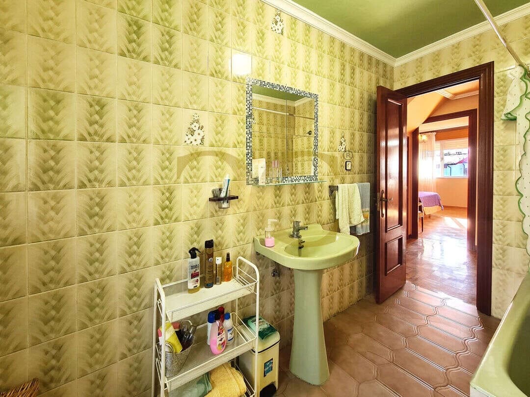 6 bedroom Flat for sale in Villaviciosa - € 650,000 (Ref: 9559334)