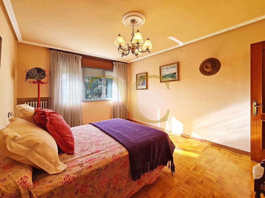 6 bedroom Flat for sale in Villaviciosa - € 650,000 (Ref: 9559334)