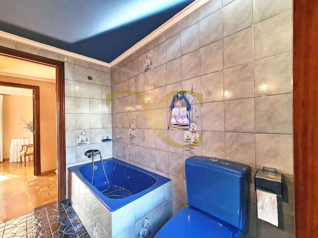 6 bedroom Flat for sale in Villaviciosa - € 650,000 (Ref: 9559334)