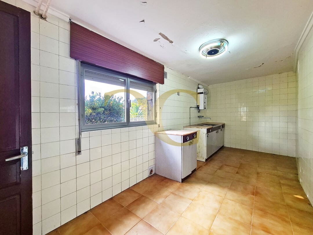 6 bedroom Flat for sale in Villaviciosa - € 650,000 (Ref: 9559334)