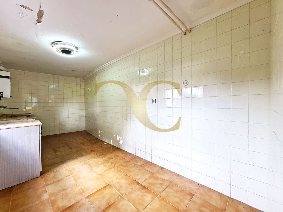 6 bedroom Flat for sale in Villaviciosa - € 650,000 (Ref: 9559334)