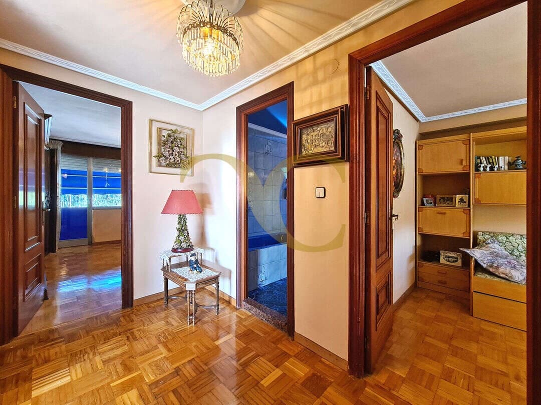 6 bedroom Flat for sale in Villaviciosa - € 650,000 (Ref: 9559334)