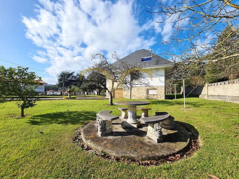 6 bedroom Flat for sale in Villaviciosa - € 650,000 (Ref: 9559334)