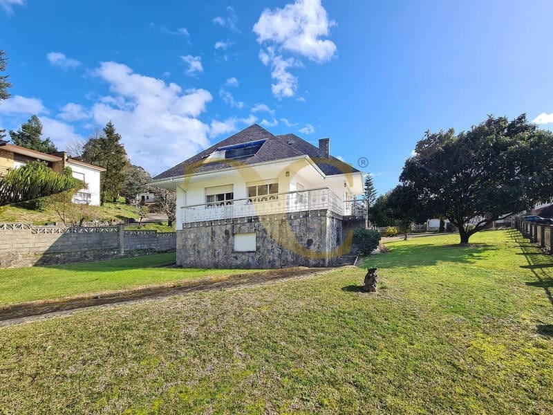 6 bedroom Flat for sale in Villaviciosa - € 650,000 (Ref: 9559334)