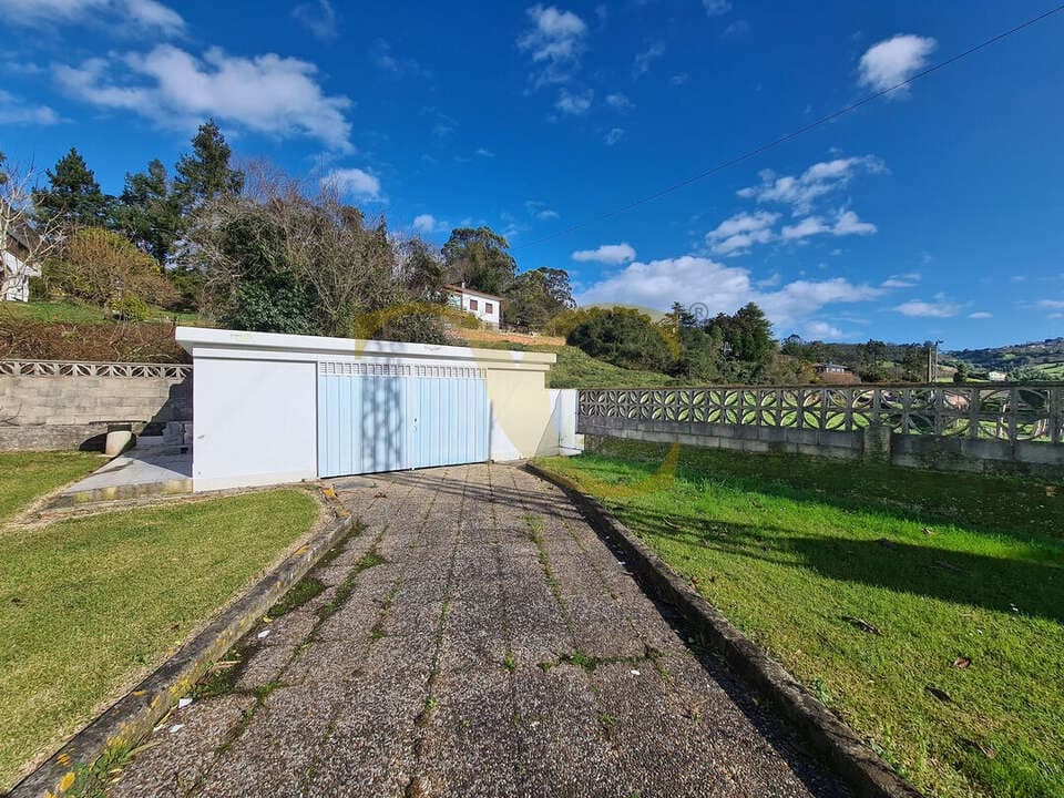 6 bedroom Flat for sale in Villaviciosa - € 650,000 (Ref: 9559334)