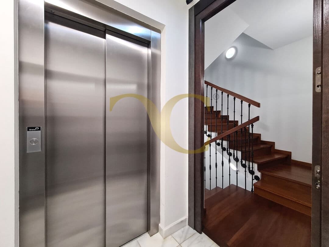 2 makuuhuone Asunto myytävänä paikassa Gijon - 390 000 € (Ref: 9559336)