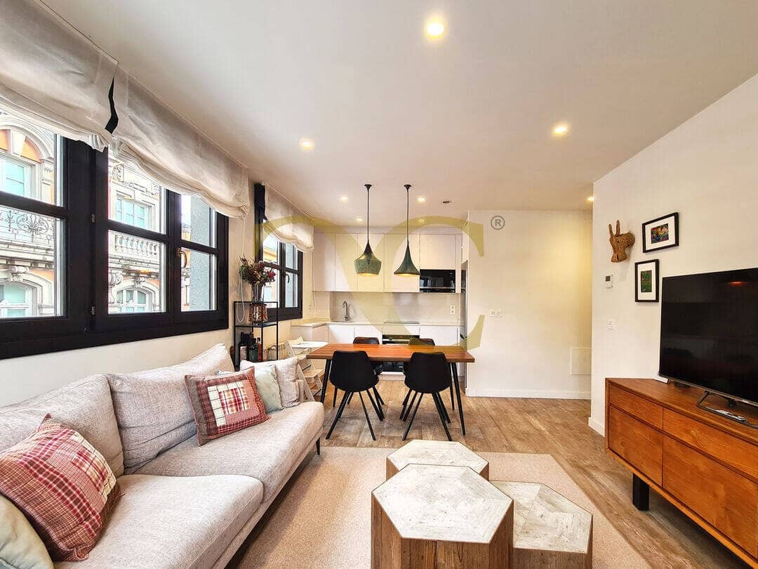 2 makuuhuone Asunto myytävänä paikassa Gijon - 390 000 € (Ref: 9559336)