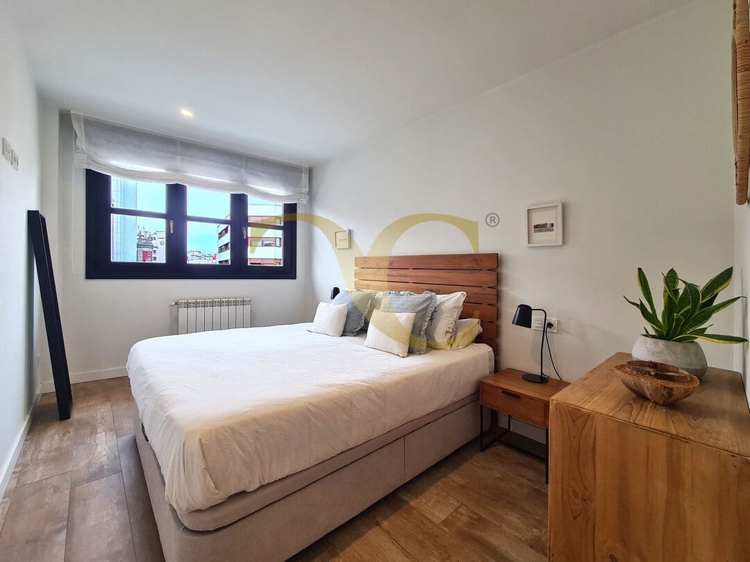 2 makuuhuone Asunto myytävänä paikassa Gijon - 390 000 € (Ref: 9559336)