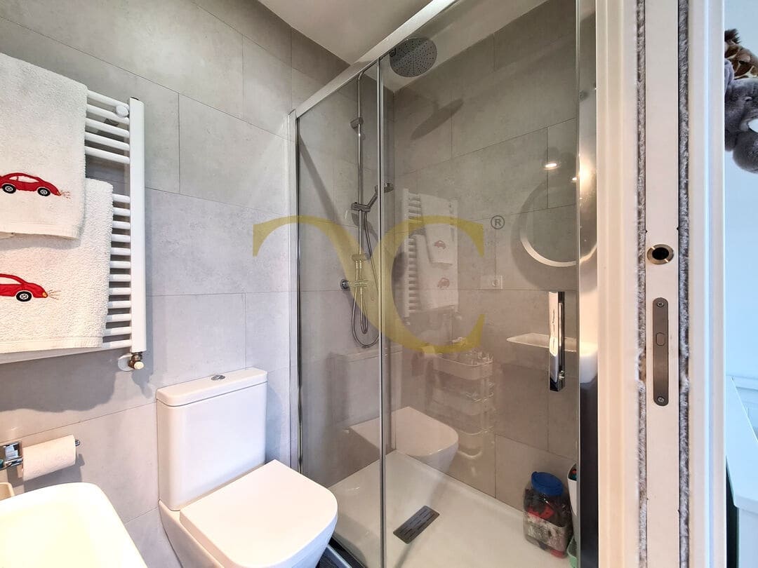 2 makuuhuone Asunto myytävänä paikassa Gijon - 390 000 € (Ref: 9559336)