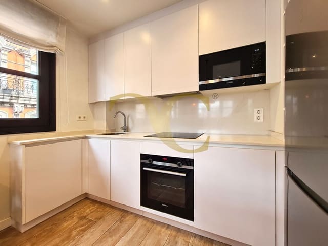 2 makuuhuone Asunto myytävänä paikassa Centro Urbano, Gijón - 390 000 € (Ref: 9559336)