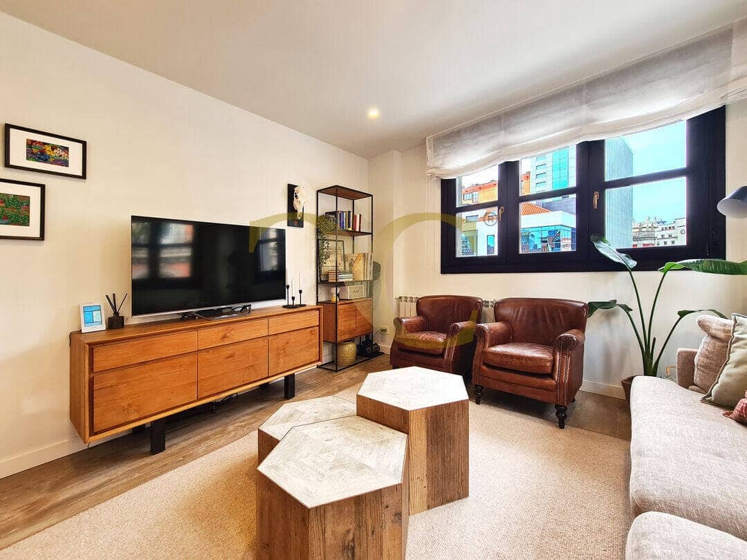 2 makuuhuone Asunto myytävänä paikassa Gijon - 390 000 € (Ref: 9559336)