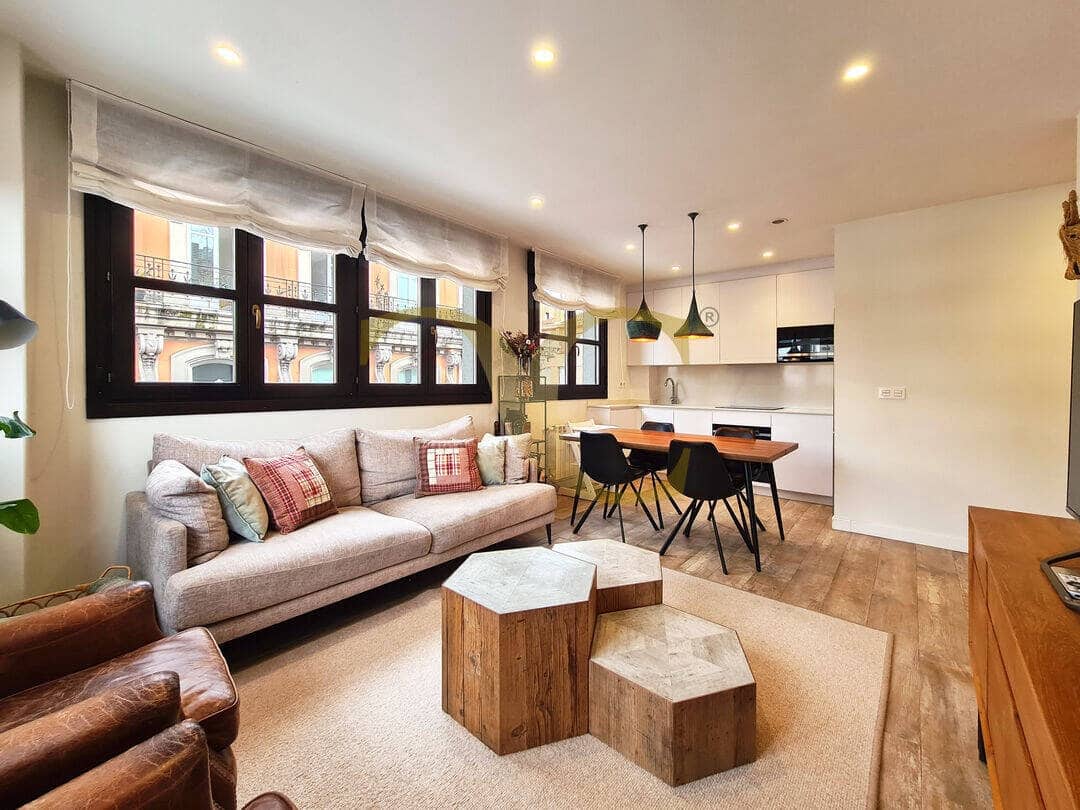 2 makuuhuone Asunto myytävänä paikassa Gijon - 390 000 € (Ref: 9559336)