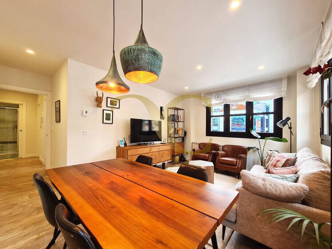 2 makuuhuone Asunto myytävänä paikassa Gijon - 390 000 € (Ref: 9559336)