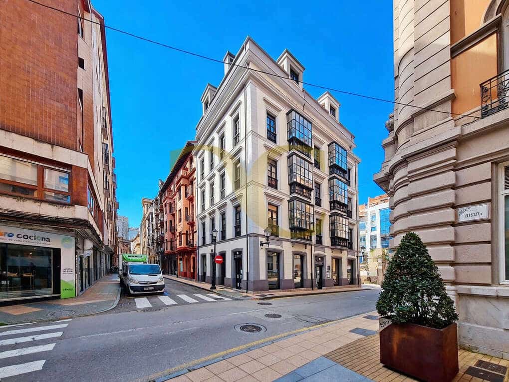 2 makuuhuone Asunto myytävänä paikassa Gijon - 390 000 € (Ref: 9559336)