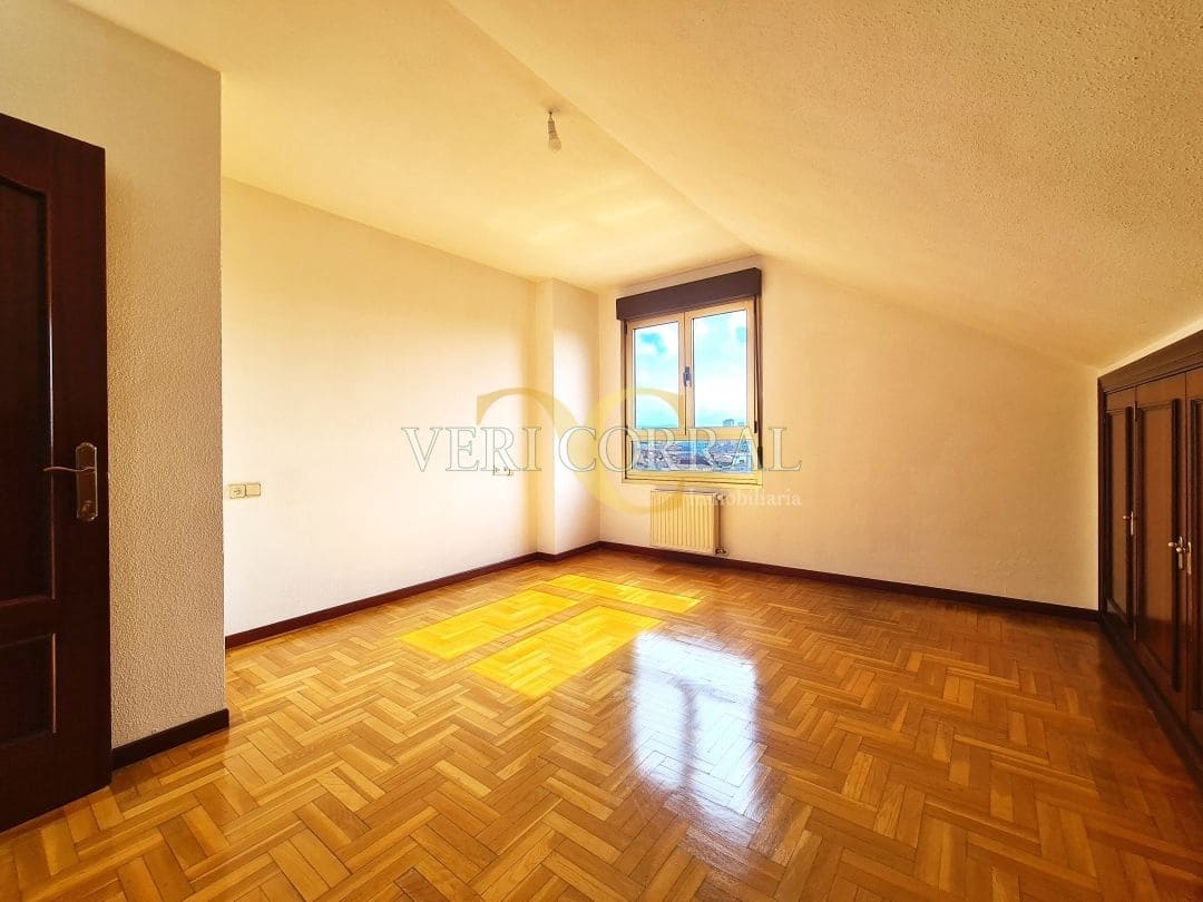 3 makuuhuone Huoneisto myytävänä paikassa Gijon - 380 000 € (Ref: 9572251)