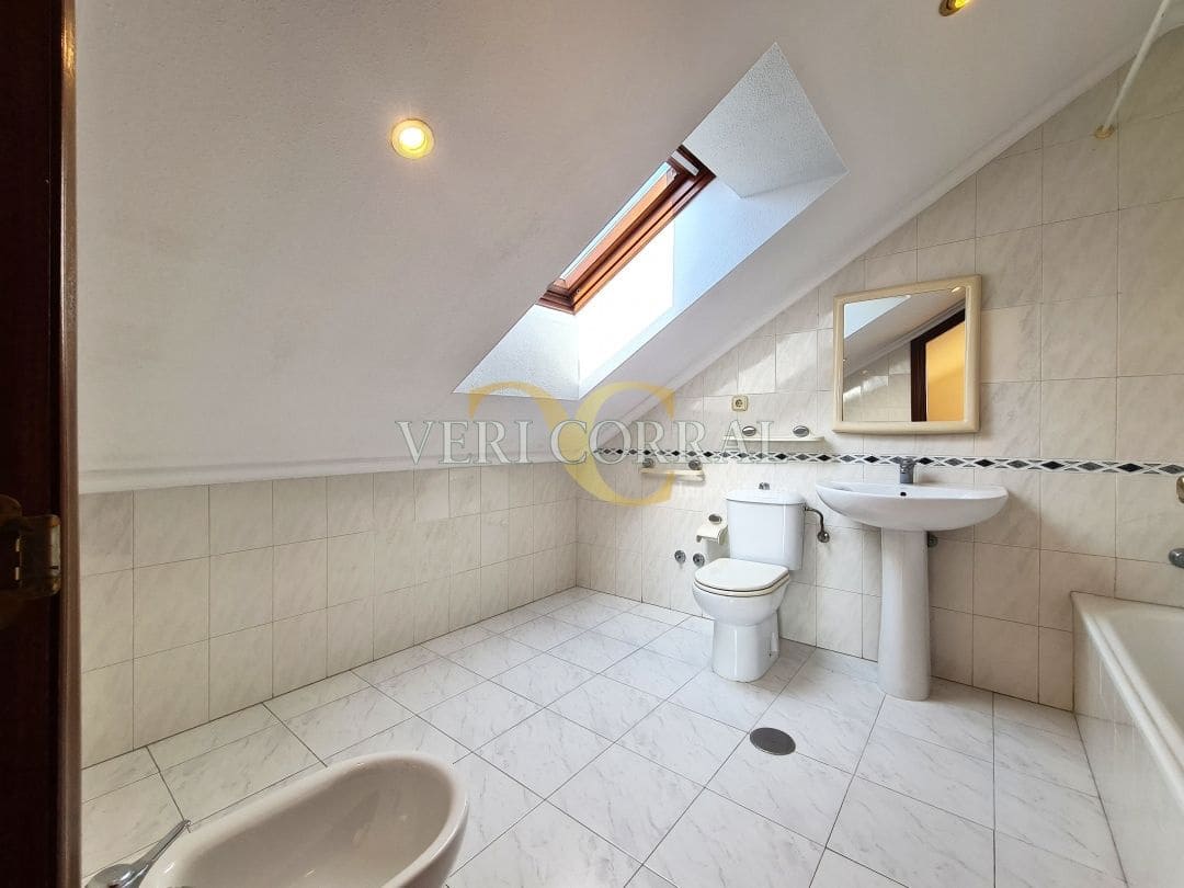 3 makuuhuone Huoneisto myytävänä paikassa Gijon - 380 000 € (Ref: 9572251)