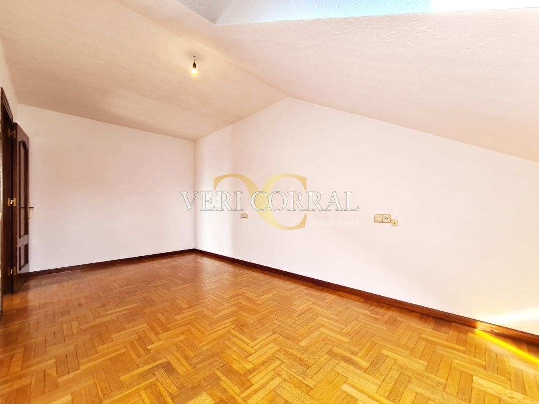 3 makuuhuone Huoneisto myytävänä paikassa Gijon - 380 000 € (Ref: 9572251)