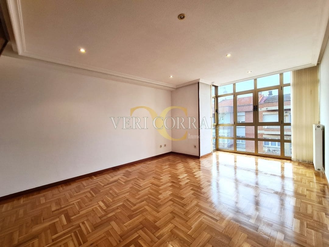 3 makuuhuone Huoneisto myytävänä paikassa Gijon - 380 000 € (Ref: 9572251)