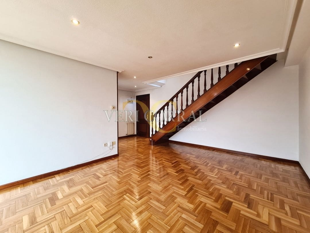 3 makuuhuone Huoneisto myytävänä paikassa Gijon - 380 000 € (Ref: 9572251)