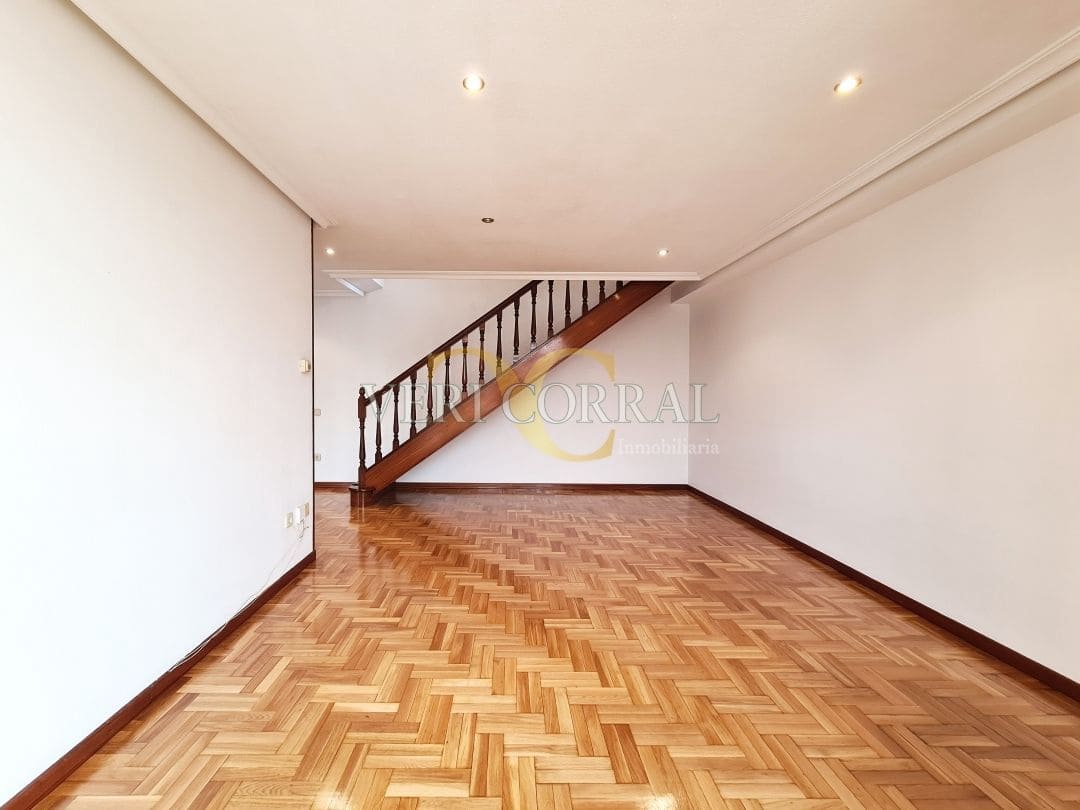 3 makuuhuone Huoneisto myytävänä paikassa Gijon - 380 000 € (Ref: 9572251)