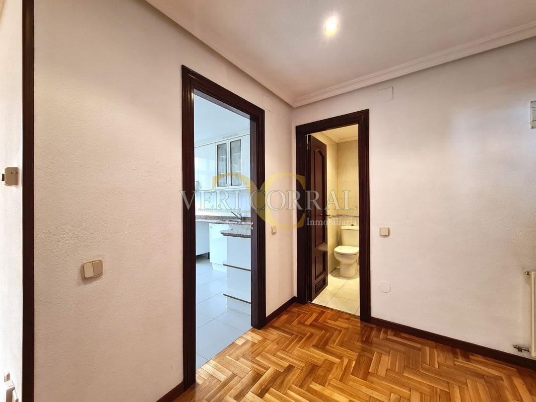 3 makuuhuone Huoneisto myytävänä paikassa Gijon - 380 000 € (Ref: 9572251)