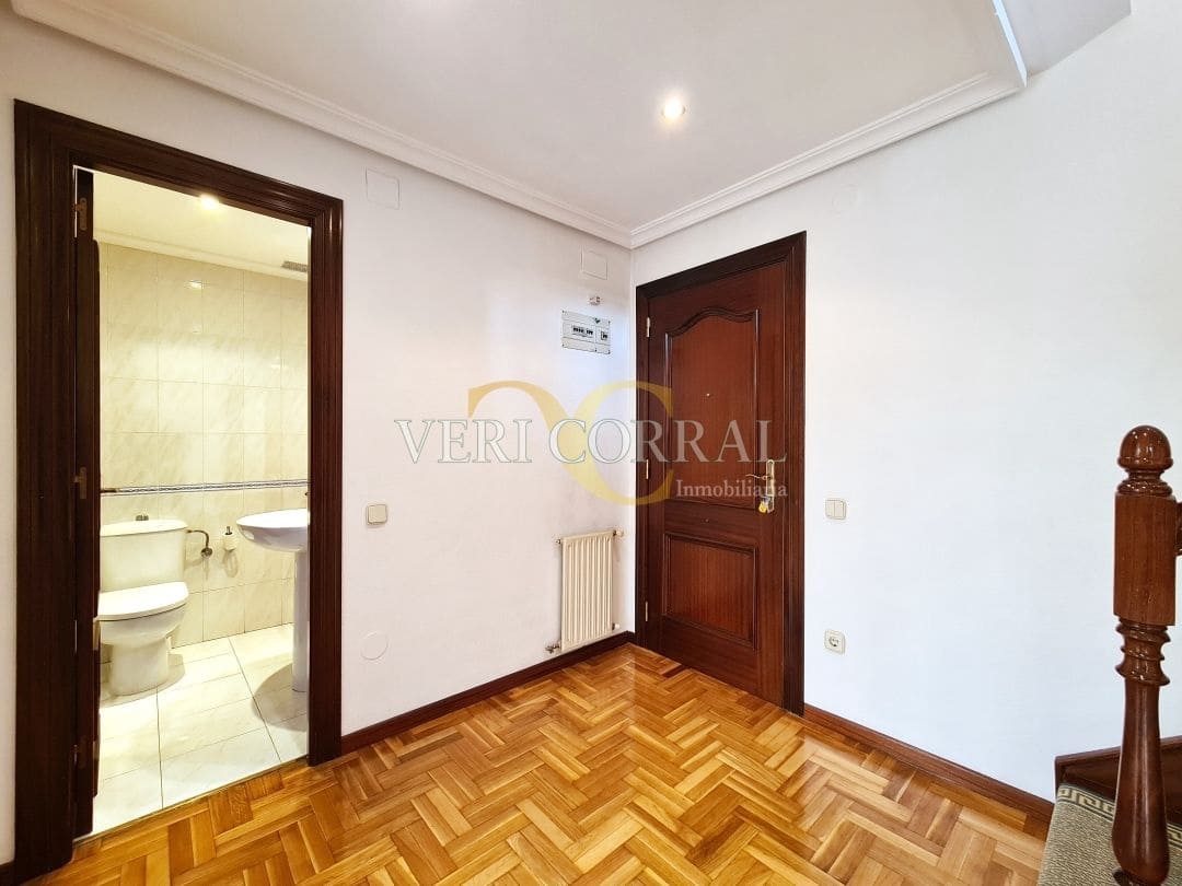 3 makuuhuone Huoneisto myytävänä paikassa Gijon - 380 000 € (Ref: 9572251)