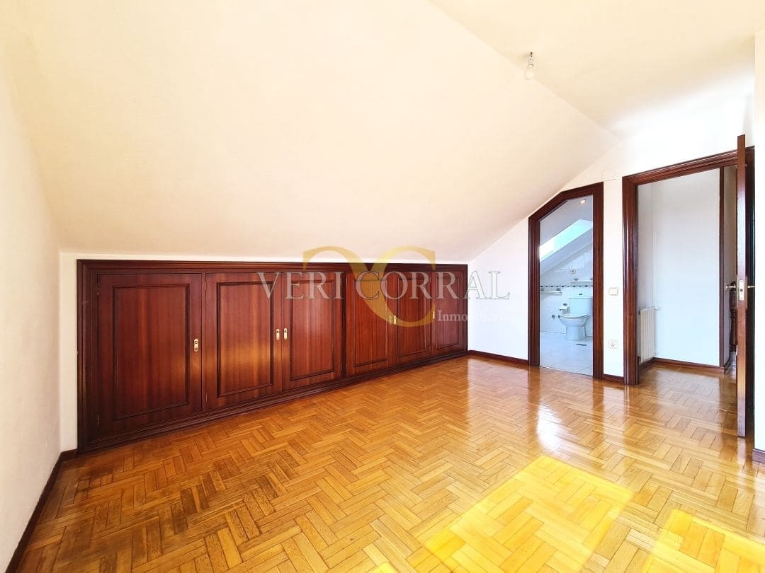 3 makuuhuone Huoneisto myytävänä paikassa Gijon - 380 000 € (Ref: 9572251)