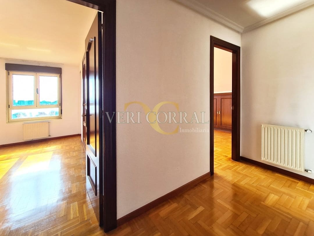 3 makuuhuone Huoneisto myytävänä paikassa Gijon - 380 000 € (Ref: 9572251)