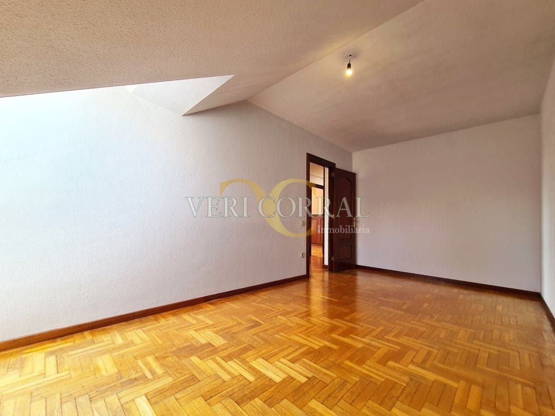 3 makuuhuone Huoneisto myytävänä paikassa Gijon - 380 000 € (Ref: 9572251)