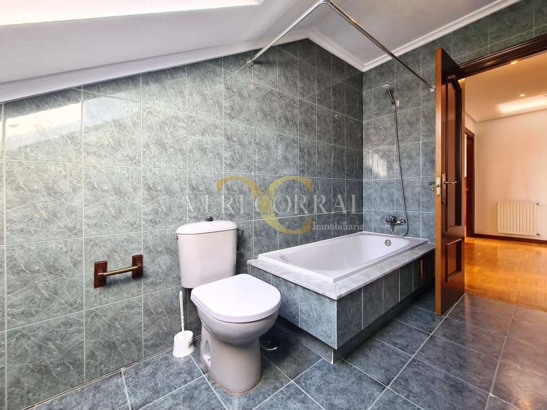 3 makuuhuone Huoneisto myytävänä paikassa Gijon - 380 000 € (Ref: 9572251)