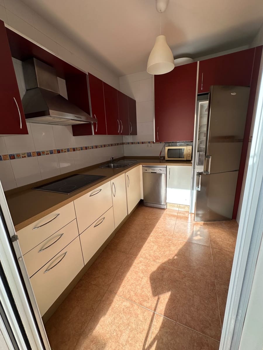 2 soveværelse Lejlighed til salg i Caleta de Velez med garage - € 280.000 (Ref: 10057147)