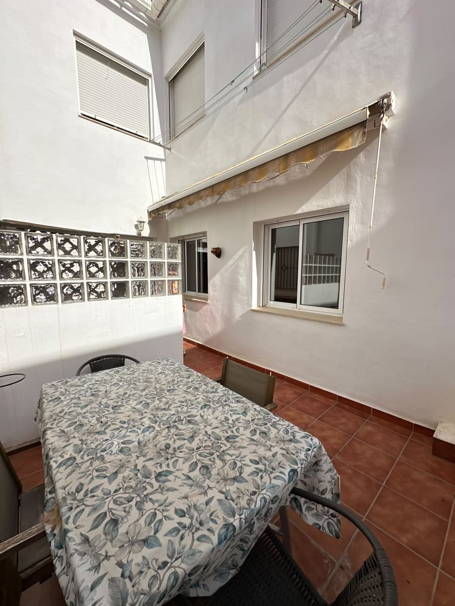 2 soveværelse Lejlighed til salg i Caleta de Velez med garage - € 280.000 (Ref: 10057147)