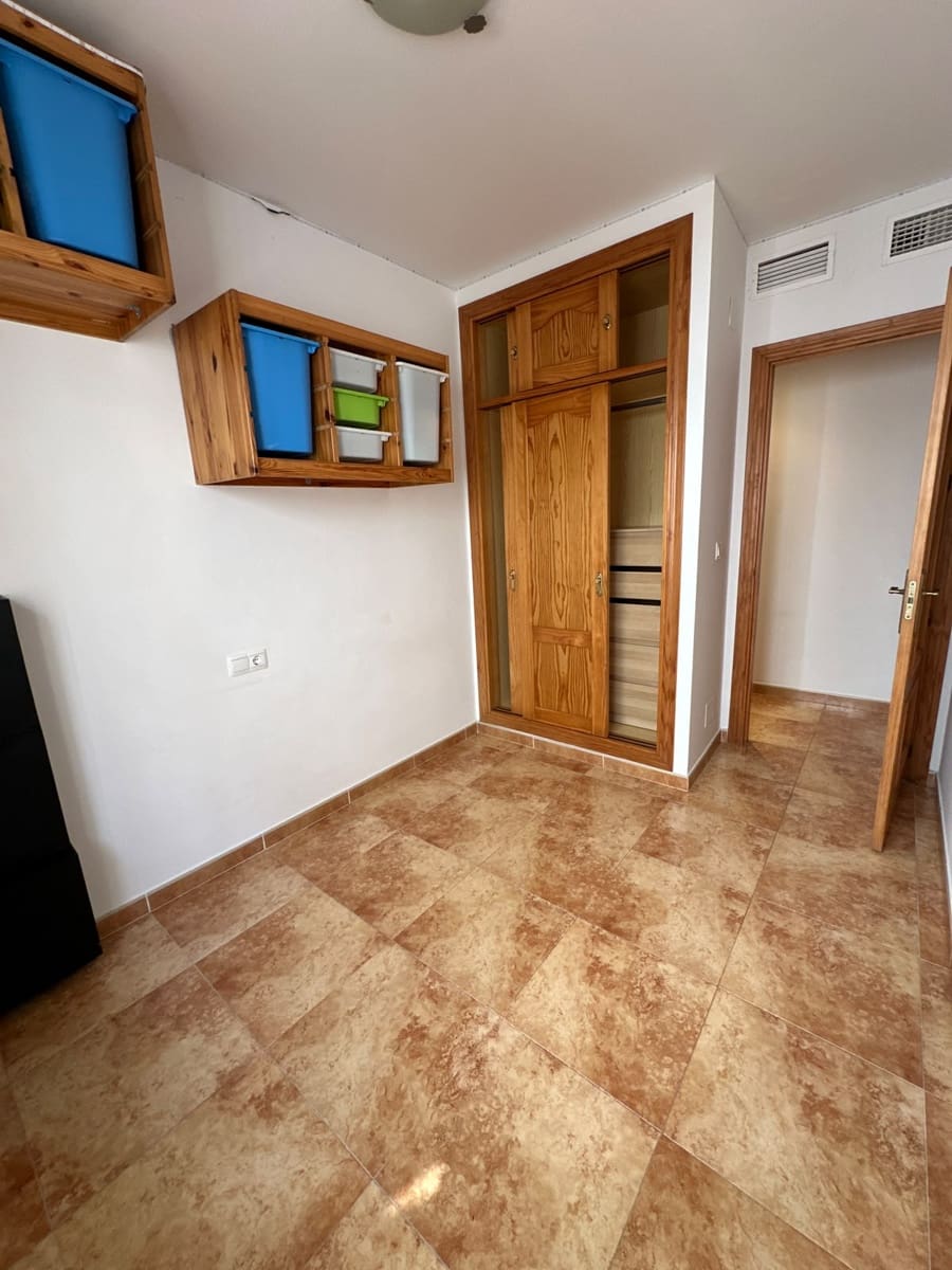 2 soveværelse Lejlighed til salg i Caleta de Velez med garage - € 280.000 (Ref: 10057147)