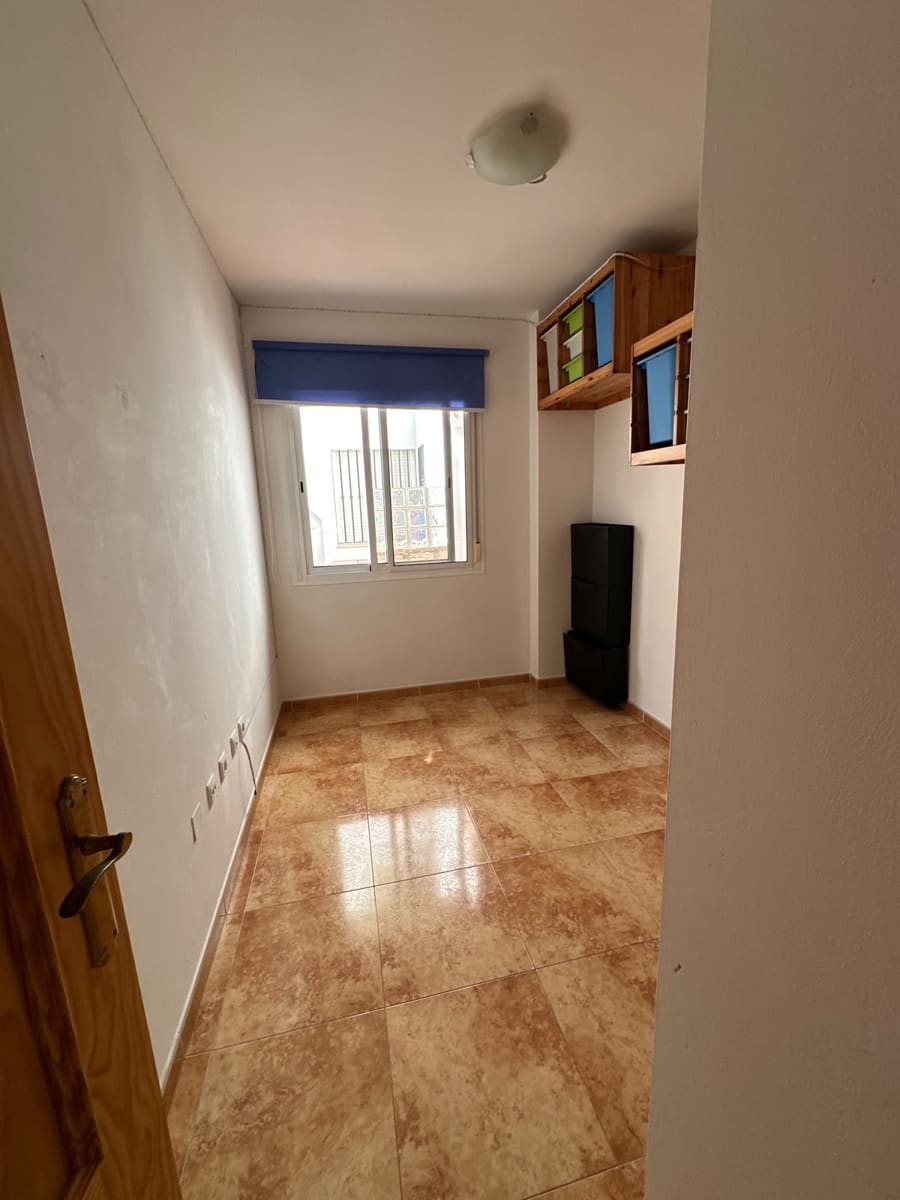 2 soveværelse Lejlighed til salg i Caleta de Velez med garage - € 280.000 (Ref: 10057147)