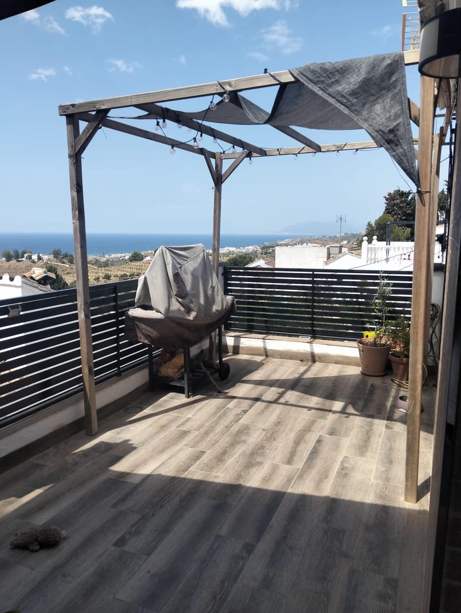 2 bedroom Townhouse for sale in Chilches with pool - € 335,000 (Ref: 10117066)
