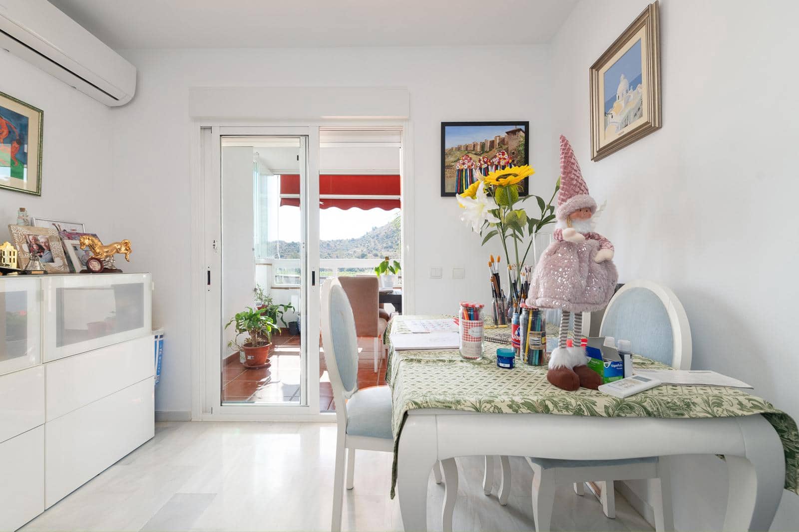 2 soveværelse Lejlighed til salg i La Cala del Moral med swimmingpool garage - € 340.000 (Ref: 10144889)