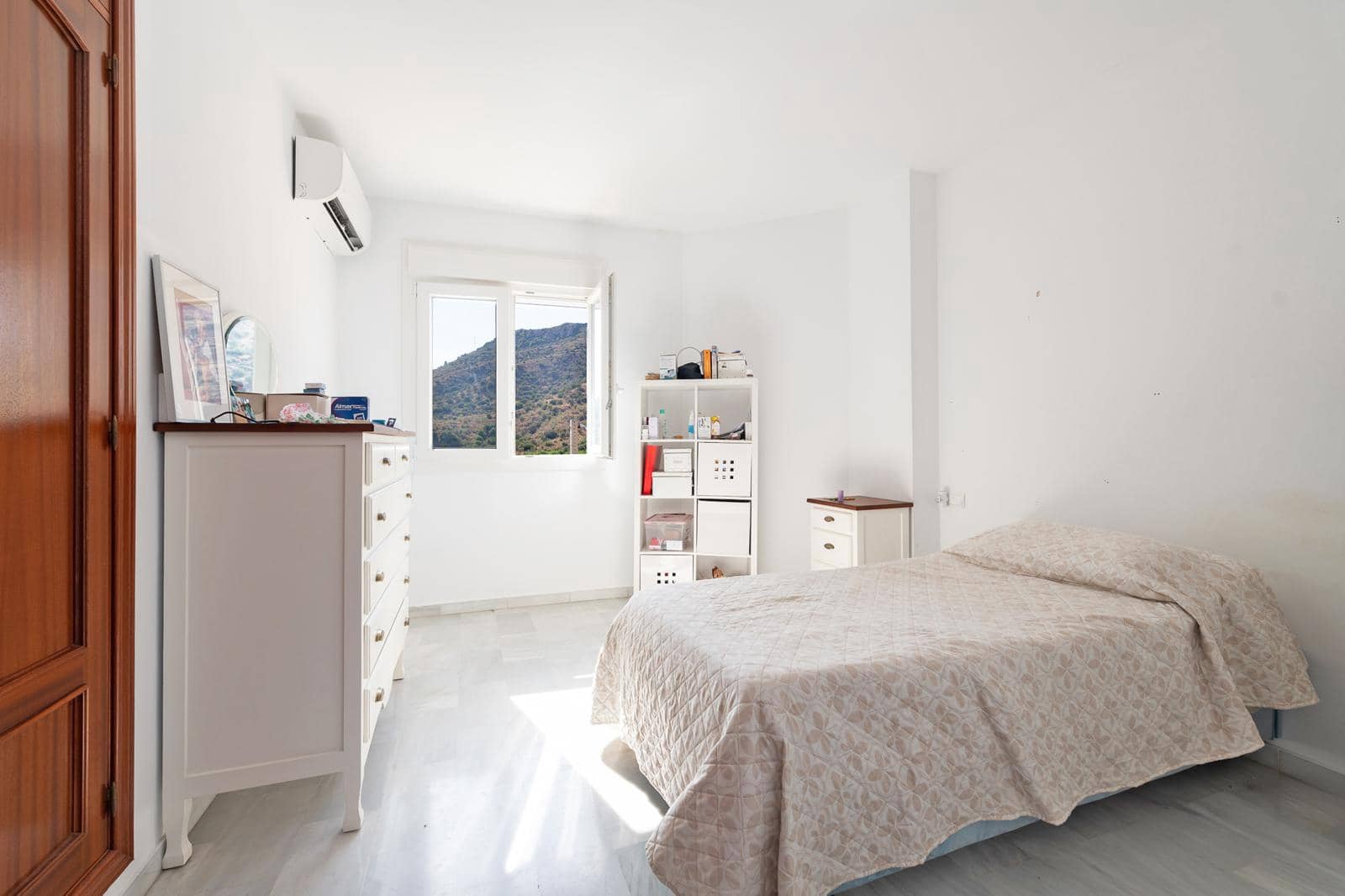 2 soveværelse Lejlighed til salg i La Cala del Moral med swimmingpool garage - € 340.000 (Ref: 10144889)