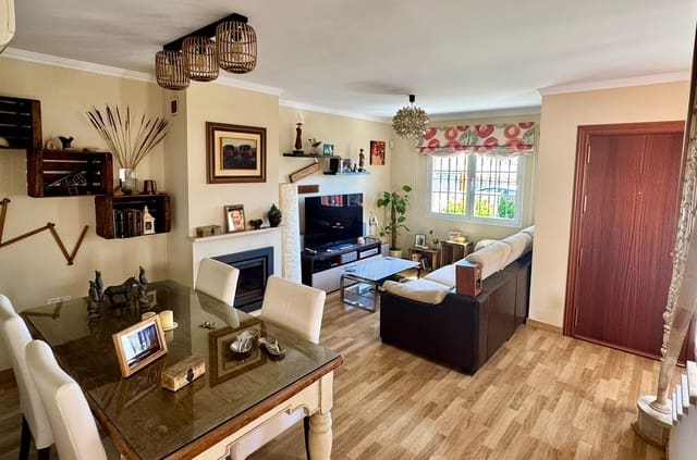4 soveværelse Villa til salg i Almayate, Vélez-Málaga med swimmingpool garage - € 445.000 (Ref: 10163444)