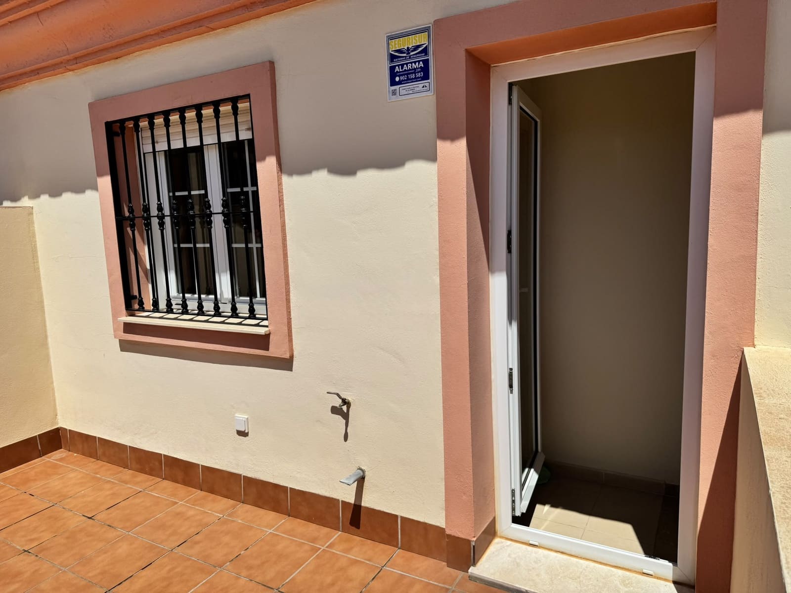 4 bedroom Villa for sale in Almayate with pool garage - € 445,000 (Ref: 10163444)